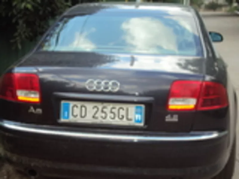 Audi A8  2